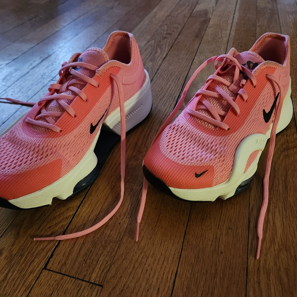 Nike Women's Athletic Shoes - Pink
